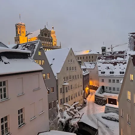 Maerzenbad Palais - Altstadt & Rathausblick Апартаменты *